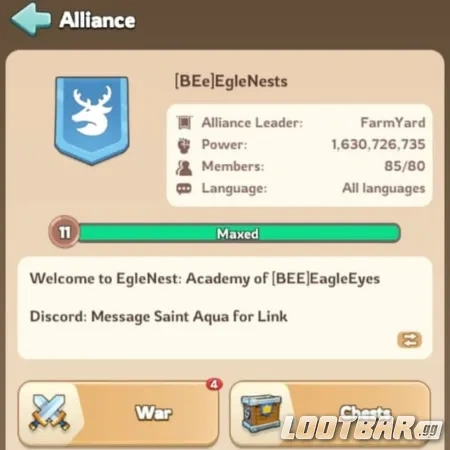 Kingshotのゲームプレイ画面では、同盟の支援やメンバー同士がラリーや資源の援助を通じて互いにサポートしている様子が表示されています。