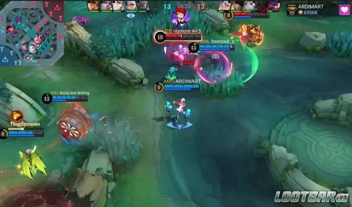 Ixia использует ультимейт для сильной командной драки и безопасной защиты в MLBB